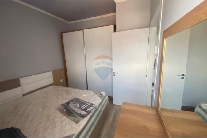 Tirane, jepet me qera apartament 1+1 Kati 9, 47 m² 500 € (Rruga Lucie Miloti)