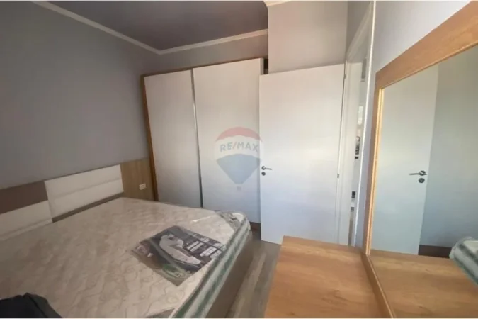 Tirane, jepet me qera apartament 1+1 Kati 9, 47 m² 500 € (Rruga Lucie Miloti)