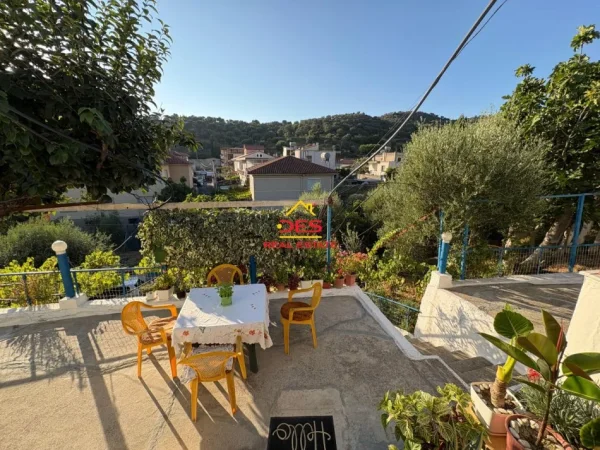 Vlore, shitet shtepi 2+1+Ballkon Kati 0, 107 m² 90.000 € (Rruga Mitaq Sallata ,Vlorë)