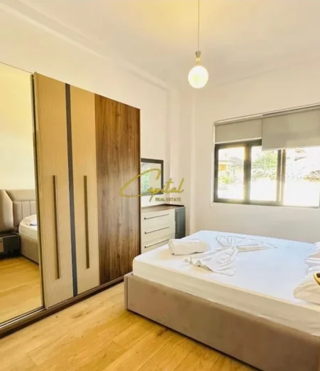 Tirane, jepet me qera apartament 1+1 Kati 1, 62 m² 650 € (QENDER)