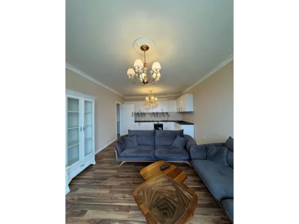 Tirane, shitet apartament 2+1+2 Kati 2, 260.000 € (Liqeni i Tiranes)