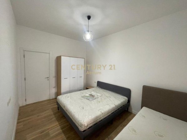 Tirane, jepet me qera apartament 1+1 Kati 2, 60 m² 400 € (Materniteti i Ri)
