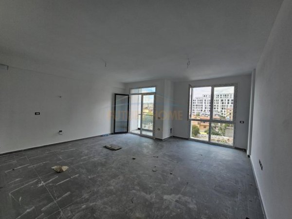 Tirane, shitet apartament 2+1+Ballkon Kati 3, 124 m² 208.000 € 