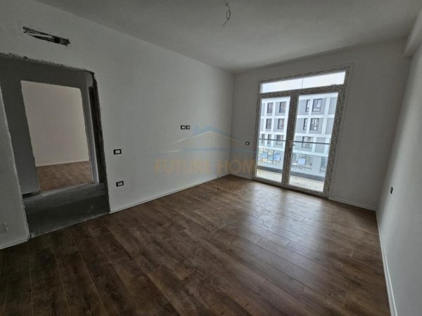 Tirane, shitet apartament 2+1+Ballkon Kati 3, 124 m² 208.000 € 