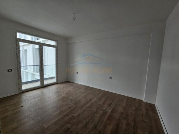 Tirane, shitet apartament 2+1+Ballkon Kati 3, 124 m² 208.000 € 