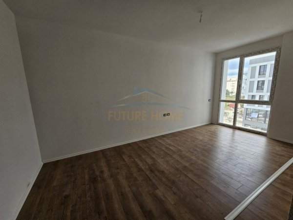 Tirane, shitet apartament 2+1+Ballkon Kati 3, 124 m² 208.000 € 