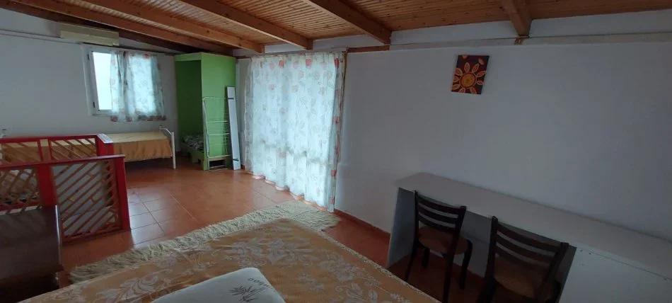 Tirane, jepet me qera apartament 2+1+Ballkon Kati 5, 80 m² 380 € (Ali Demi)
