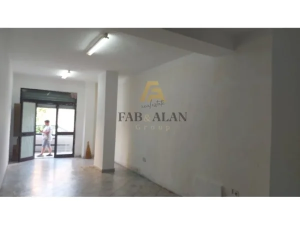 Tirane, jepet me qera ambjent biznesi Kati 0, 70 m² 400 € (Marteniteti i vjeter)