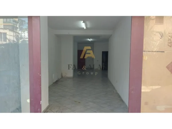 Tirane, jepet me qera ambjent biznesi Kati 0, 70 m² 400 € (Marteniteti i vjeter)