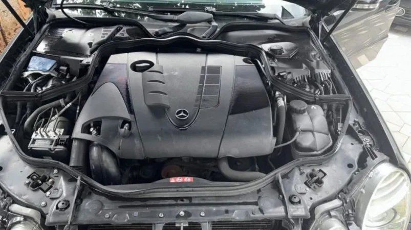 Tirane, shes makine Mercedes Benz Nafte, e zeze manuale Kondicioner 225.000 km 5.500 €