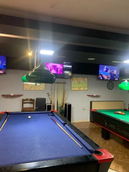 Tirane, shitet dyqan Kati 0, 110 m² 275.000 €