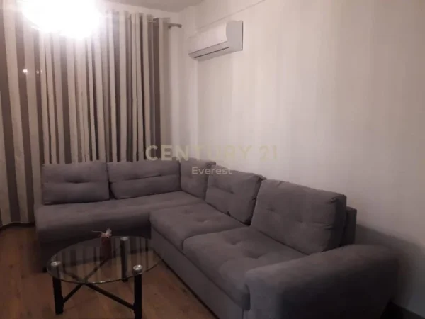 Shqiperi, jepet me qera apartament 1+1 Kati 5, 70 m² 1.000 € 