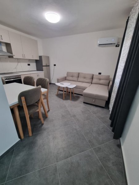 Tirane, jepet me qera apartament 2+1 Kati 2, 70 m² 650 € (Rruga Riza Cerova)