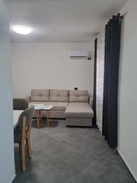 Tirane, jepet me qera apartament 2+1 Kati 2, 70 m² 650 € (Rruga Riza Cerova)