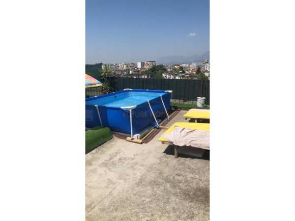 Tirane, jepet me qera apartament 4+1 , 120 m² 900 € (Rruga Mine Peza)