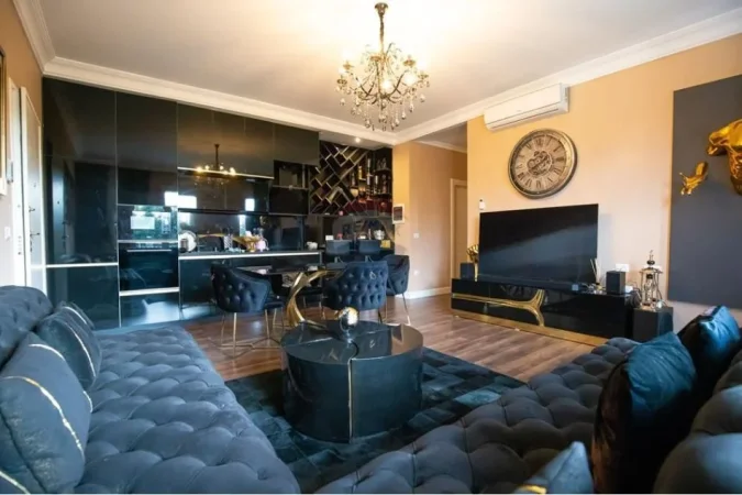 shitet apartament 2+1+Ballkon , 330.000 €