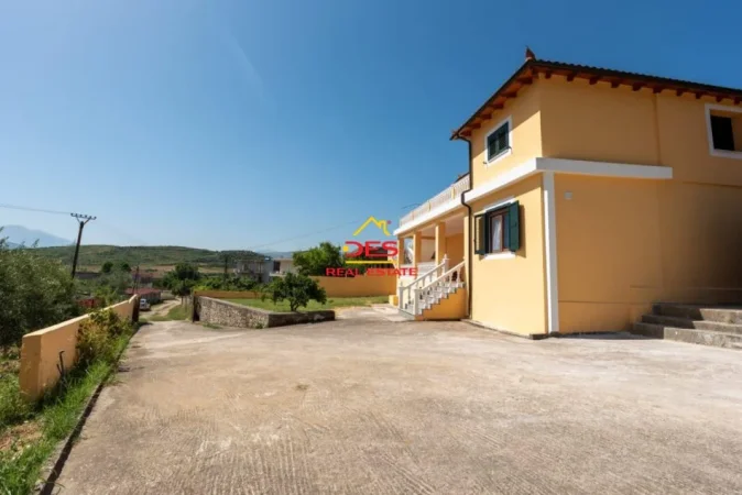 Vlore, shitet shtepi Kati 0, 130 m² (Risili)