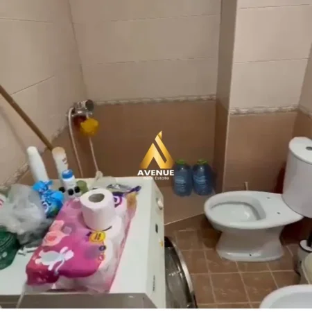 Tirane, jepet me qera garsonier 1+1 Kati 8, 45 m² 250 € (rexhep shala)