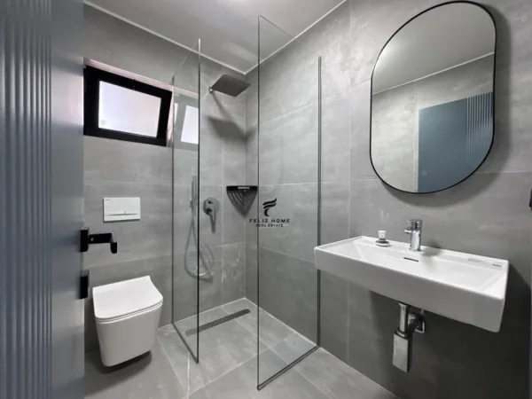 SHITEN 2 APARTAMENTE 1+1 DHE 1 GARSONIERE 107M2 MINE PEZA 268.000 EURO