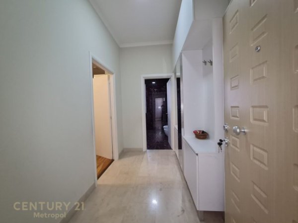 Tirane, jepet me qera apartament 2+1+Aneks+Ballkon Kati 2, 120 m² 750 € (Perballe Spitalit Amerikan 3)