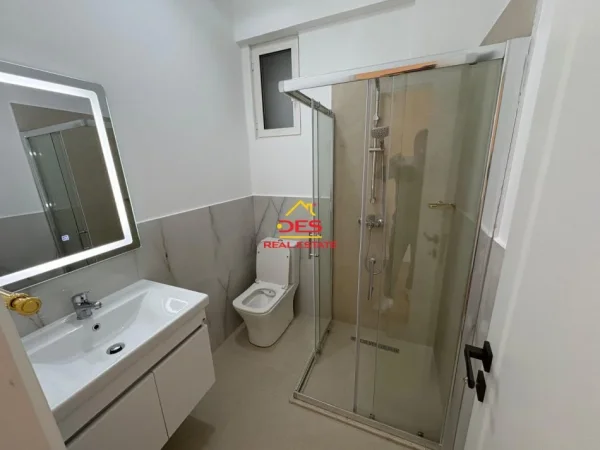Vlore, shitet apartament 2+1+Ballkon Kati 11, 116 m² (Rruga Çajupi)
