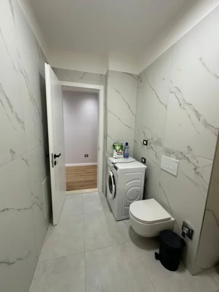 Tirane, shitet apartament 2+1 Kati 11, 110 m² (Perball Delijorgjit)