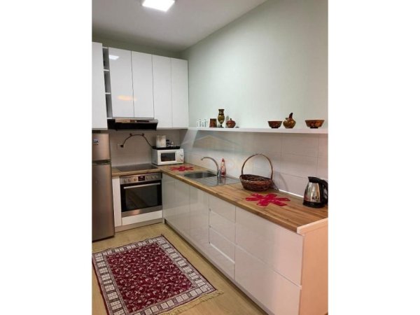 Tirane, jepet me qera apartament 1+1 Kati 2, 76 m² 600 € 