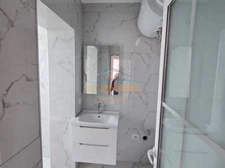 Tirane, shitet Garsoniere Kati 6, 28 m² 68.000 € (Don Bosko)