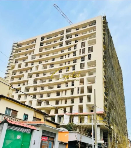 Tirane, jepet me qera zyre Kati 6, 75 m² 750 € (RRUGA MINE PEZA)