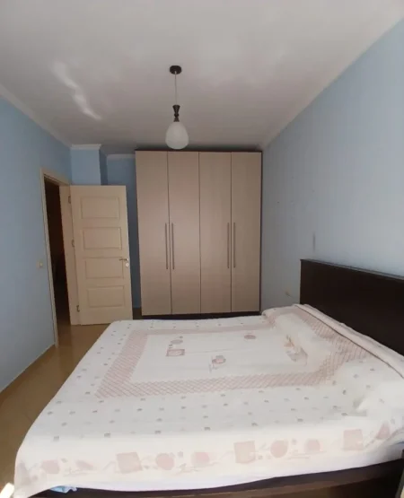 Tirane, shitet apartament 1+1+Ballkon Kati 3, 82 m² 106.000 € (YZBERISHT)