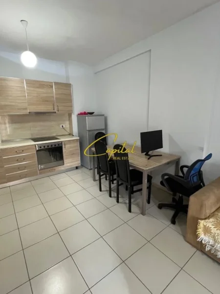 Tirane, jepet me qera apartament 2+1 Kati 1, 75 m² 480 € (ASTIR)