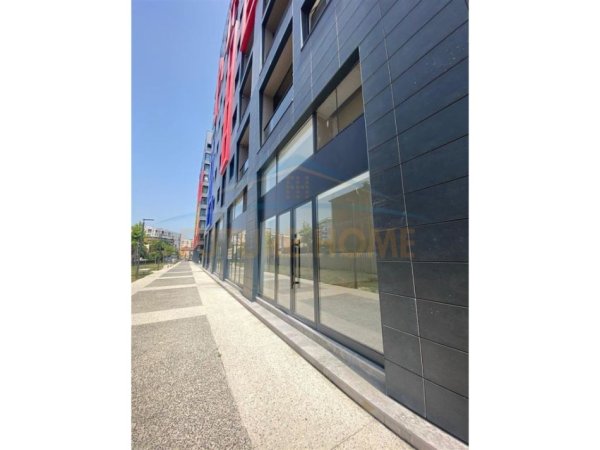 Tirane, jepet me qera ambjent biznesi Kati 0, 51 m² 750 € 
