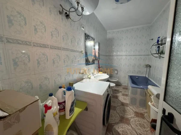 Tirane, shes shtepi 2+1 Kati 1, 154 m² 300.000 € (siri kodra)