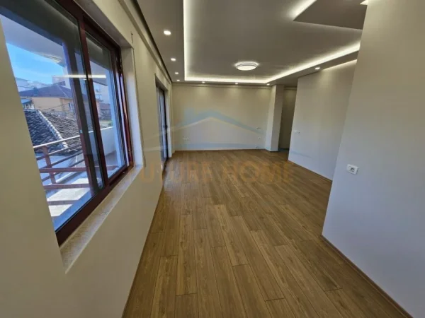 Tirane, shitet apartament 2+1 Kati 1, 115 m² 219.000 € 