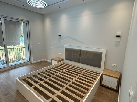 Tirane, jepet me qera Vile , 1.000 € 