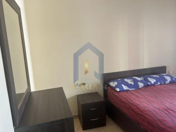 Tirane, shes apartament 2+1+Ballkon Kati 5, 113 m² 141.250 € (Pallatet e Verdha)