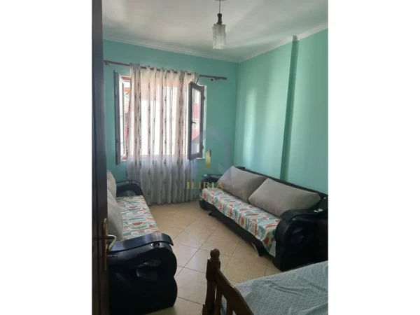 Tirane, shes apartament 2+1+Ballkon Kati 5, 113 m² 141.250 € (Pallatet e Verdha)