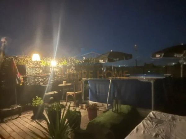 Tirane, jepet me qera apartament 4+1 Kati 5, 120 m² 800 €