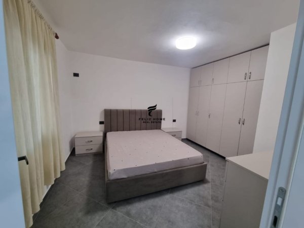 Tirane, jepet me qera apartament 2+1 Kati 2, 90 m² 650 € (MEDRESE)