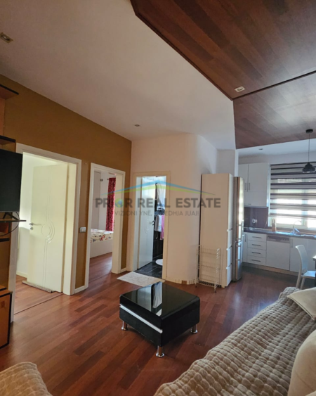 Tirane, jepet me qera apartament 2+1+Ballkon Kati 3, 73 m² 600 € (Rruga Siri Kodra)