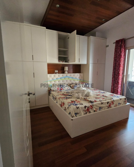 Tirane, jepet me qera apartament 2+1+Ballkon Kati 3, 73 m² 600 € (Rruga Siri Kodra)
