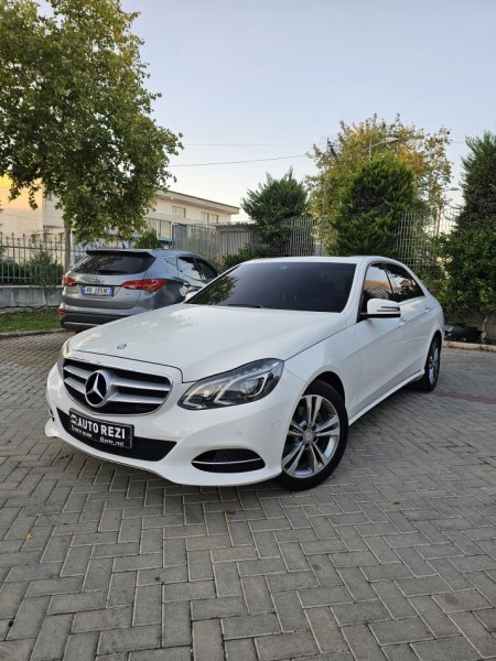 Fier, shes makine Mercedes benz Nafte, e bardhë automatik 13.000€