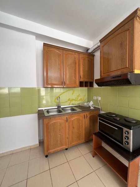 Tirane, shitet apartament 1+1 Kati 0, 60 m² 75.000 € (QENDRA KRISTAL)
