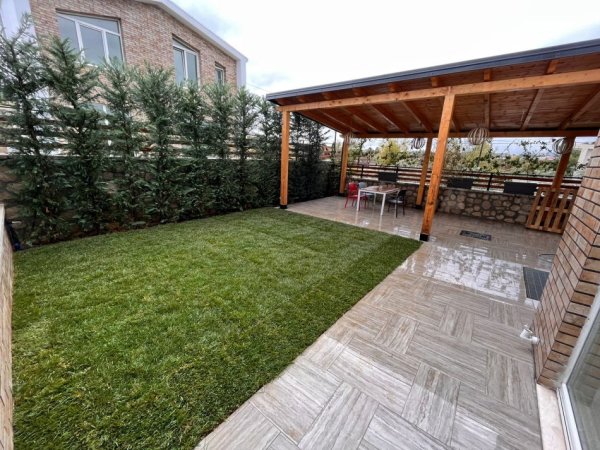 Tirane, jepet me qera 3+1+Aneks+Ballkon Kati 3, 3.000 € 