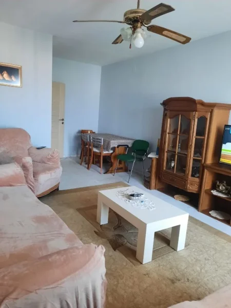 Tirane, jepet me qera apartament 2+1+Ballkon Kati 9, 100 m² 500 € (Rruga Dritan Hoxha Laprak)