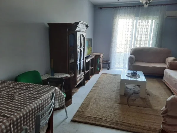 Tirane, jepet me qera apartament 2+1+Ballkon Kati 9, 100 m² 500 € (Rruga Dritan Hoxha Laprak)
