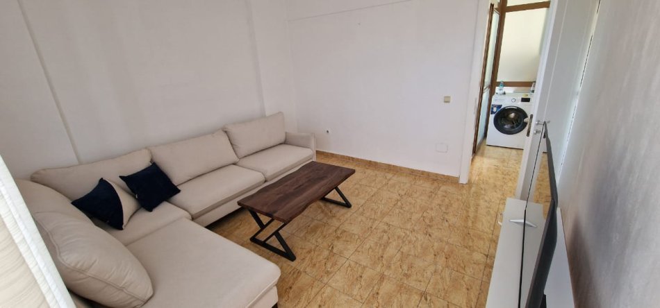 Tirane, jepet me qera apartament 2+1 Kati 4, 80 m² 600 € (Don Bosko)