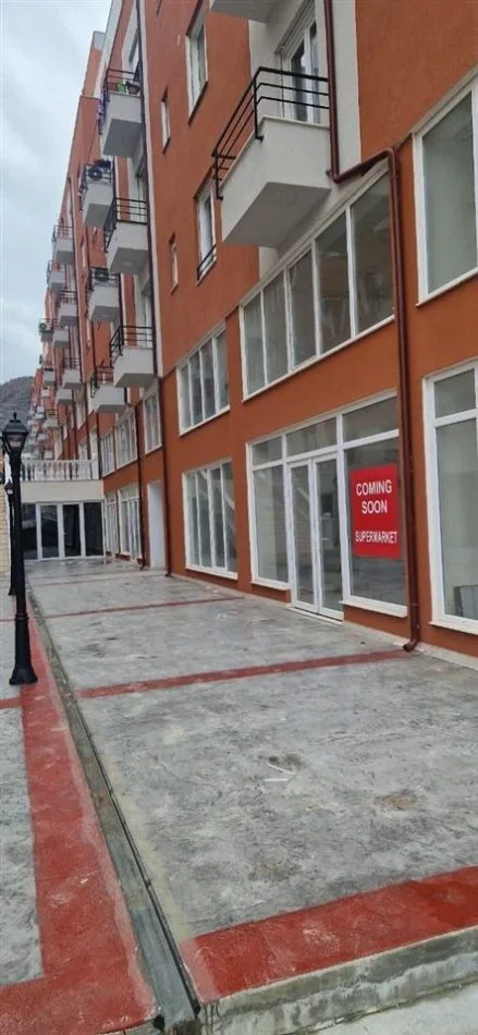 Tirane, shitet apartament 1+1+Ballkon Kati 3, 50 m² 110.000 € (Selite prane Xhamise)