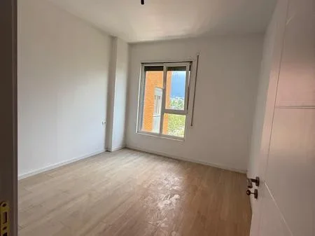 Tirane, shitet apartament 2+1 Kati 4, 98 m² 118.600 € (Paskuqan)