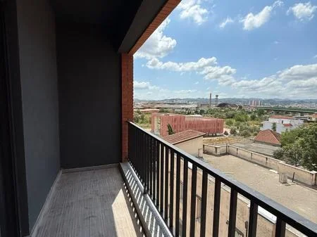 Tirane, shitet apartament 2+1 Kati 4, 99 m² 118.600 € (Paskuqan)